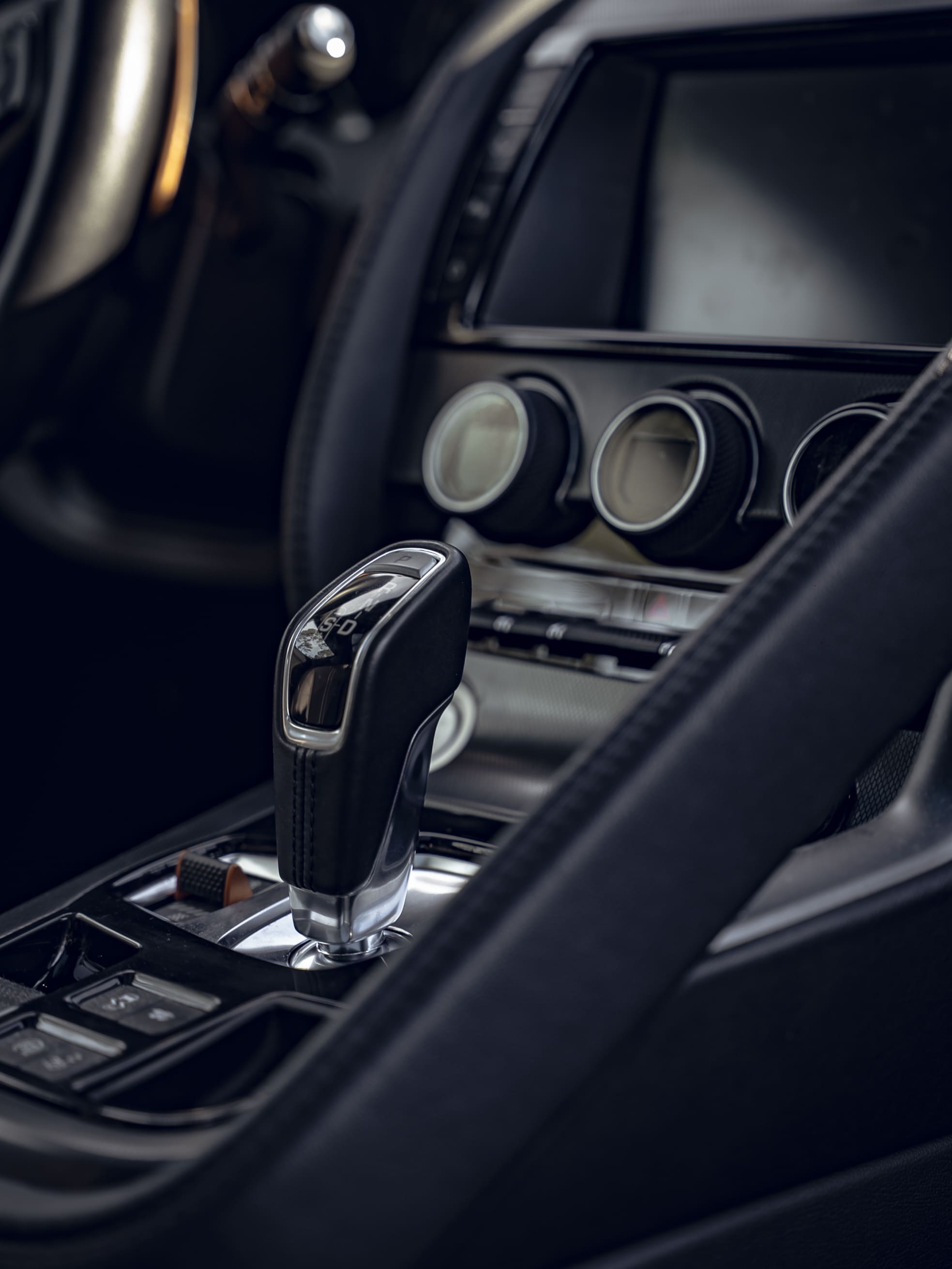 T-SHIRT BLACK & WHITE