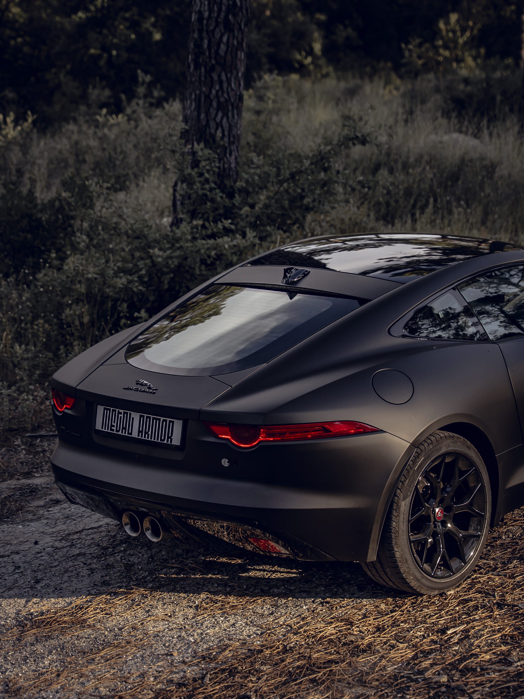 T-SHIRT BLACK & WHITE